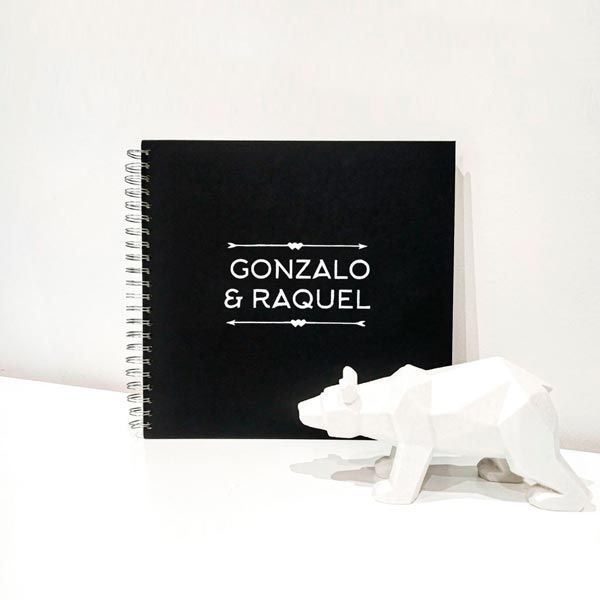 Álbum negro de flechas personalizado con nobres